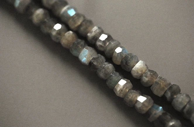 We Are One｜Moonlight Labradorite · Agarwood Bead Bracelet - GEM Spirit - DS - 03 - 1 - BRACELETS - CRYSTALS - five elements energy